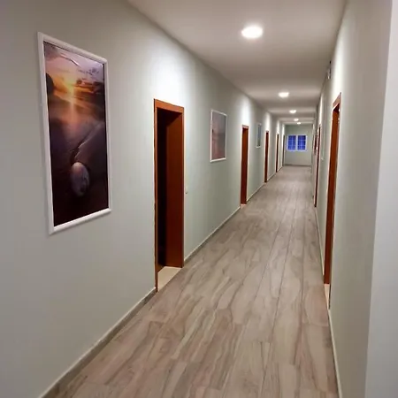 Hotel Ryan's