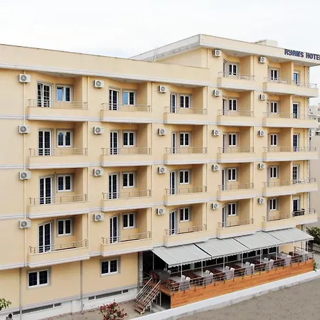 Hotel Ryan's *